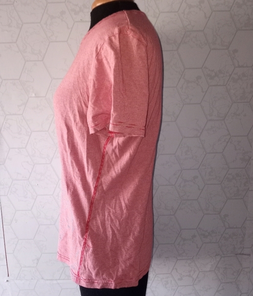 H&M red and white striped scoop neck short sleeve t-shirt - Picture 9 of 10